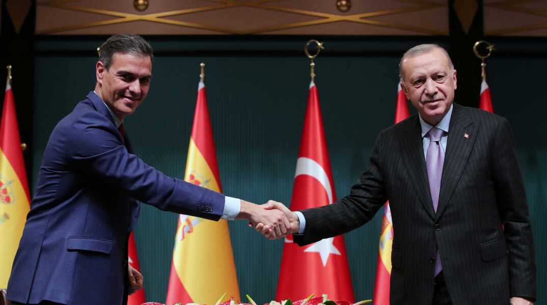 Τραβάει το «σχοινί» ο Ερντογάν – Κάνει συμμαχία με την Ισπανία «απαντώντας» στην ελληνογαλλική συμφωνία