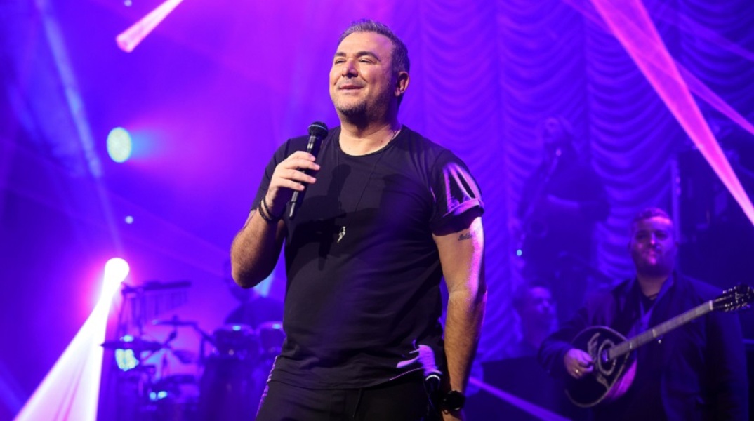 Αντώνης Ρέμος: «Για μένα ο Πέτρος Φιλιππίδης είναι ένα καταπληκτικό παιδί»