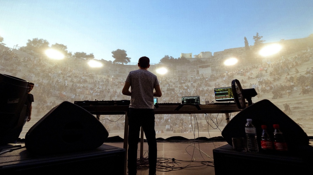 Ο Max Cooper στο Ηρώδειο