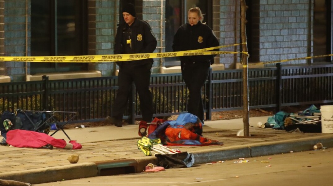 Επίθεση με νεκρούς και τραυματίες σε χριστουγεννιάτικη παρέλαση στο Ουισκόνσιν