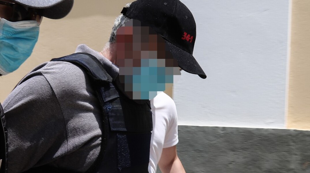 Δίκη «Dr Kontos»: Ο κατηγορούμενος για 12 ανθρωποκτονίες δήλωσε εισαγωγή σε νοσοκομείο λόγω κορωνοϊού