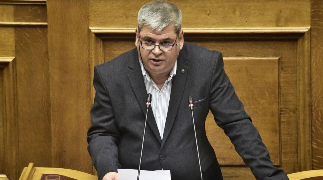 Χουσεΐν Ζεϊμπέκ: Η Ελλάδα δεν είναι κοσμικό κράτος, λέει ο βουλευτής του ΣΥΡΙΖΑ