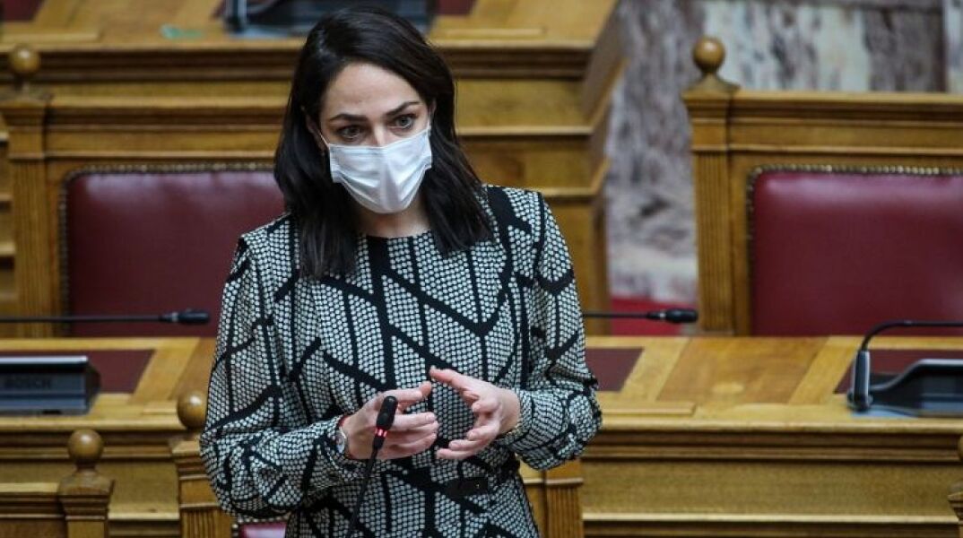 Η υφυπουργός Εργασίας και Κοινωνικών Υποθέσεων Δόμνα Μιχαηλίδου 