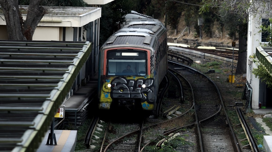 Καραμανλής: Ξεκινά το μεγαλύτερο πρόγραμμα σιδηροδρομικών έργων που έγινε ποτέ στη χώρα