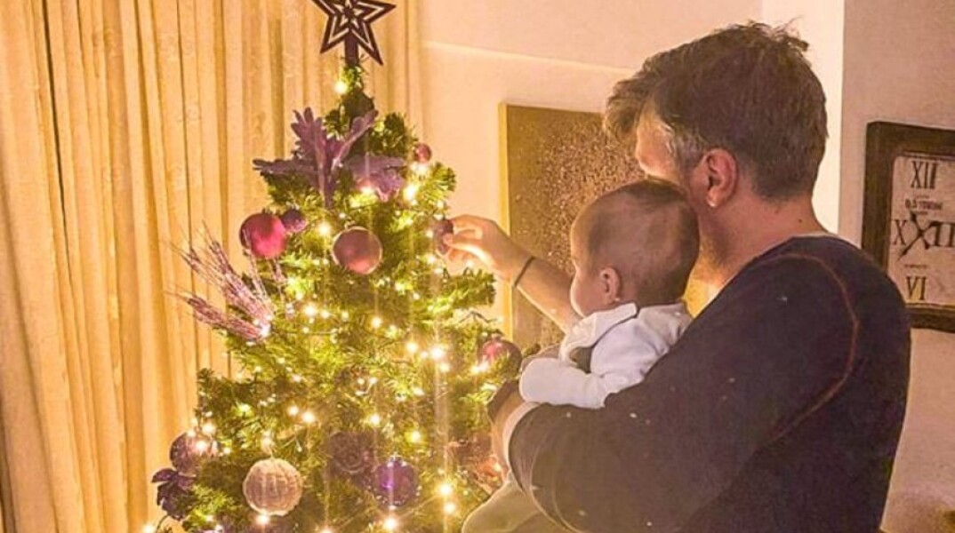 Γιάννης Καλλιάνος: Η χριστουγεννιάτικη ανάρτηση με τον γιο του