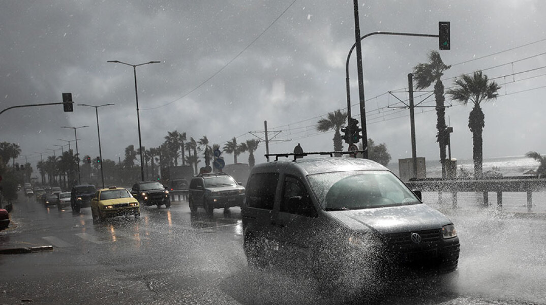 Βροχή στην Αθήνα (ΦΩΤΟ ΑΡΧΕΙΟΥ)