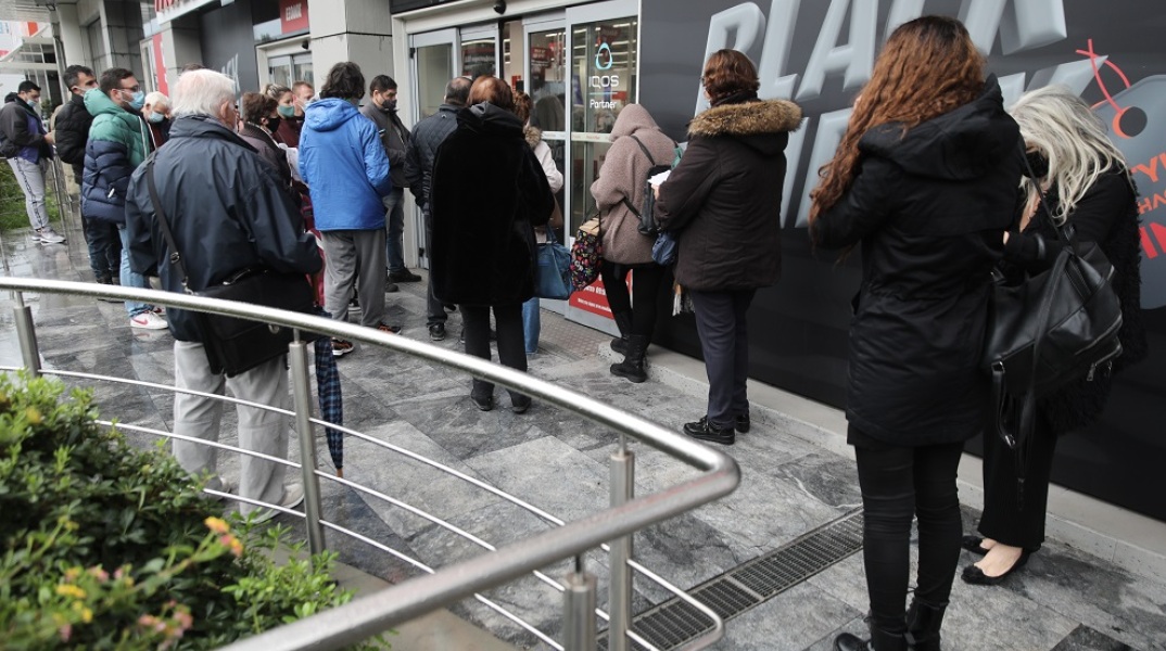 BLACK FRIDAY ΣΤΙΓΜΙΟΤΥΠΑ ΑΠΟ ΚΑΤΑΣΤΗΜΑ ΗΛΕΚΤΡΟΝΙΚΩΝ ΕΙΔΩΝ ΣΤΗ ΛΕΩΦΟΡΟ ΣΥΓΓΡΟΥ (ΓΙΑΝΝΗΣ ΠΑΝΑΓΟΠΟΥΛΟΣ/ EUROKINISSI)