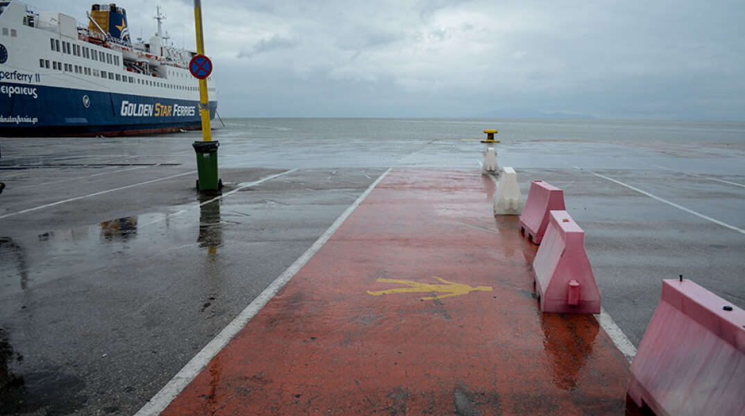 Δεμένα πλοία στη Ραφήνα, καθώς η κακοκαιρία βρίσκεται σε εξέλιξη (ΦΩΤΟ ΑΡΧΕΙΟΥ)