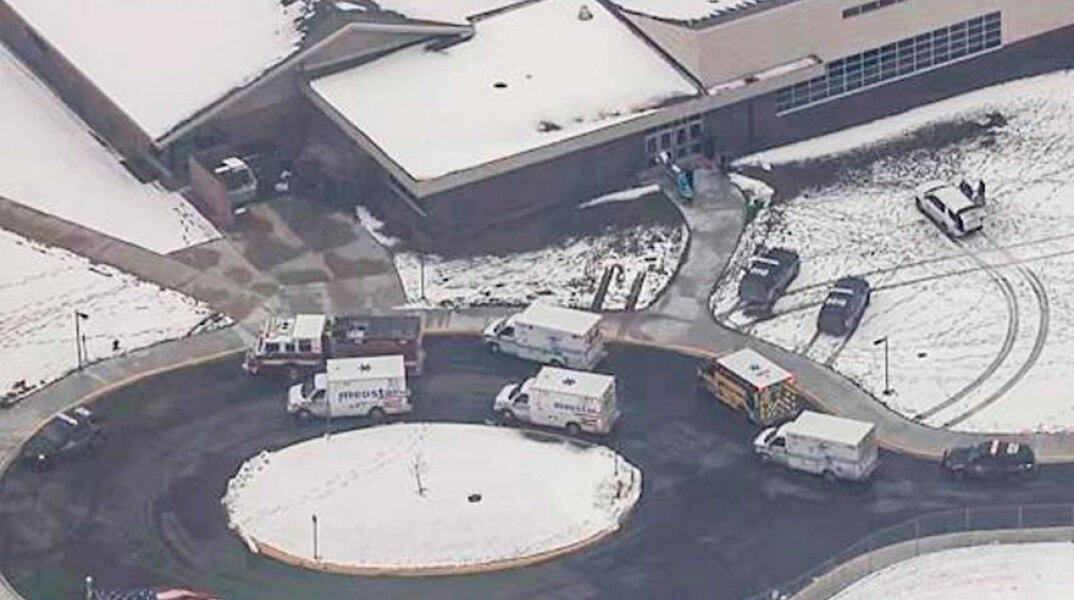 Νεκροί μαθητές από πυροβολισμούς στο Λύκειο Oxford High School του Ντιτρόιτ στις ΗΠΑ (πολιτεία Μίσιγκαν)