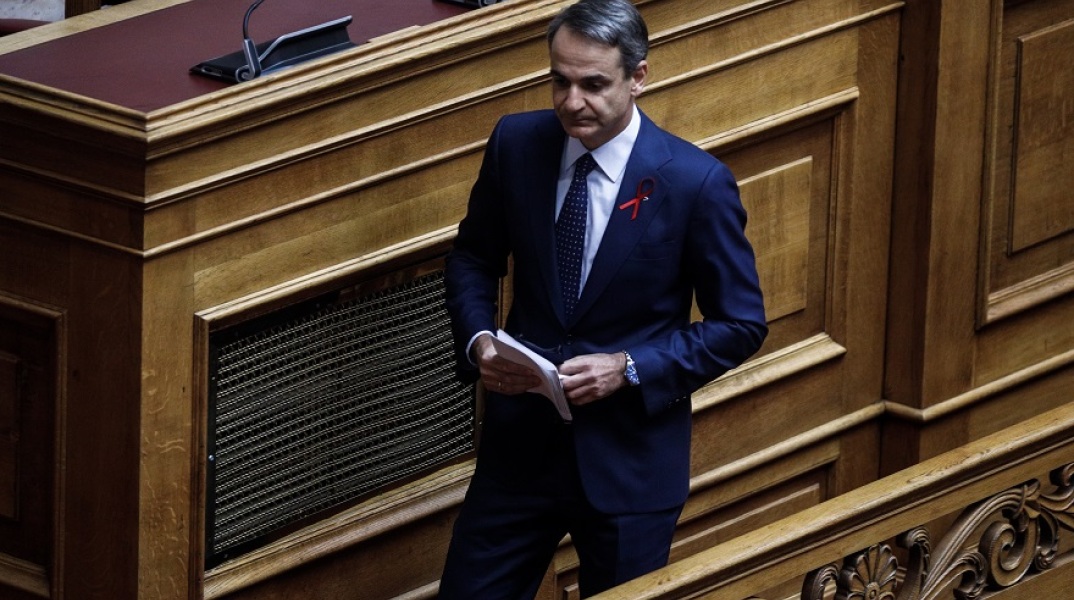 Επεισόδιο στη Βουλή ανάμεσα σε Μητσοτάκη και Πολάκη: «Με αντιεμβολιαστές δεν συνομιλώ»