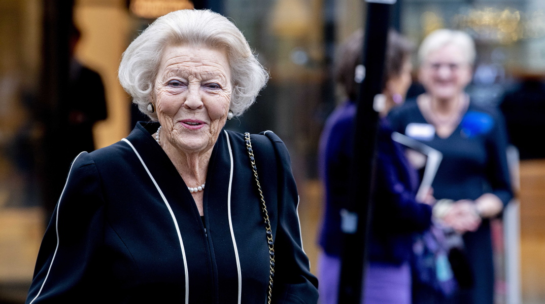 Κορωνοϊός: Θετική διαγνώστηκε η πρώην βασίλισσα της Ολλανδίας Βεατρίκη. Η ανακοίνωση της υπηρεσίας ενημέρωσης.