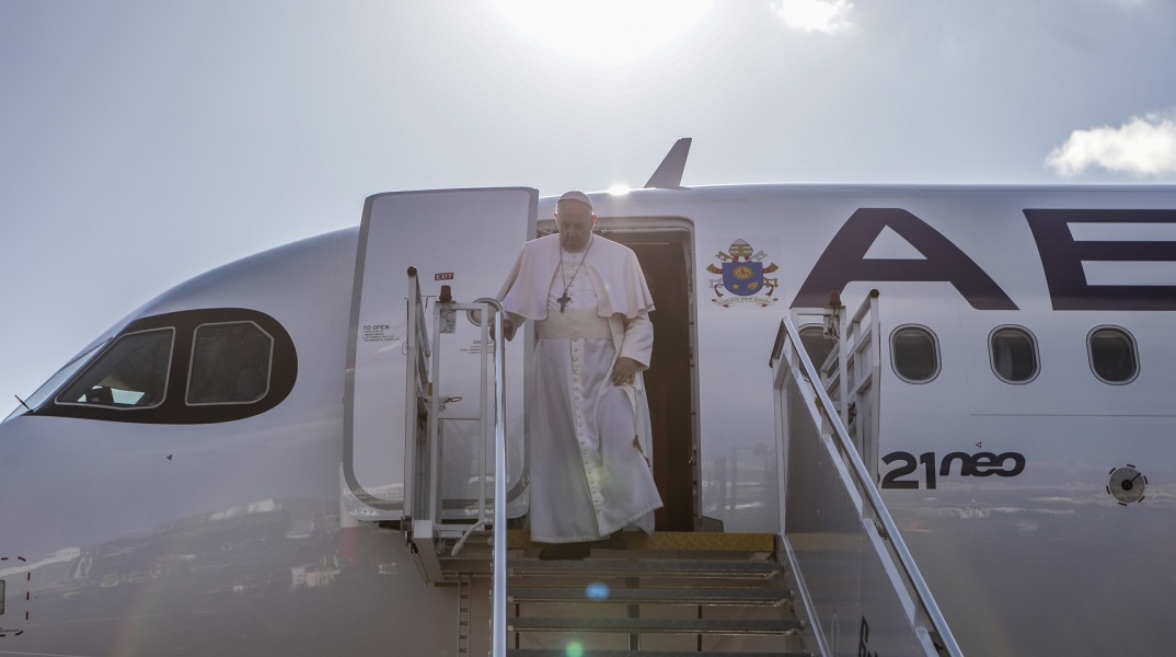 Πάπας Φραγκίσκος: Συνεχίζει την επίσκεψή του στη χώρα μας – Την Κυριακή βρέθηκε στο Κέντρο Υποδοχής και Ταυτοποίησης στο Καρά Τεπέ της Λέσβου