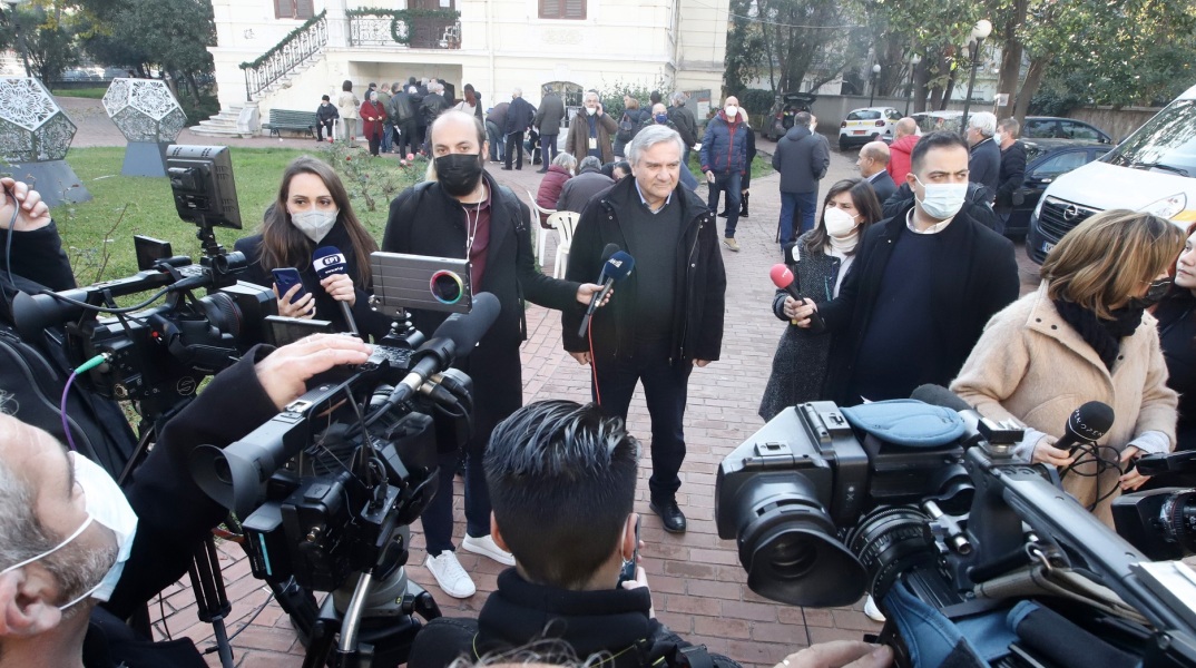 Εκλογές στο ΚΙΝΑΛ: Ο Χάρης Καστανίδης ψήφισε στη Θεσσαλονίκη και ευχήθηκε «ανάταση στη Δημοκρατική Παράταξη μετά τις 12 Δεκεμβρίου».