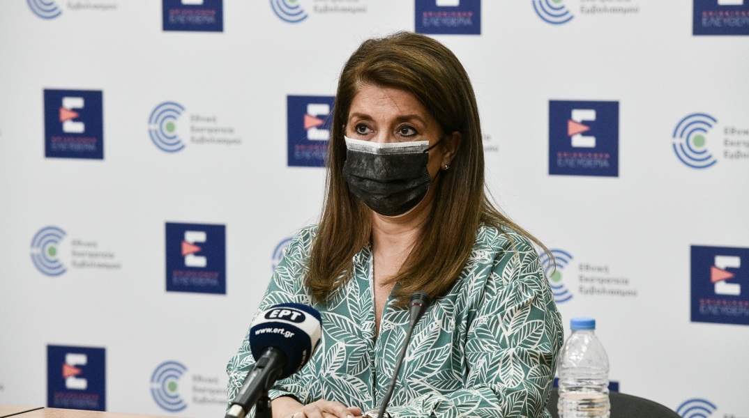 Κορωνοϊός: Η καθηγήτρια Βάνα Παπαευαγγέλου παρουσίασε τα δεδομένα για τη μετάλλαξη Όμικρον και ανέλυσε το καλό και το κακό σενάριο στη μάχη κατά της πανδημίας.