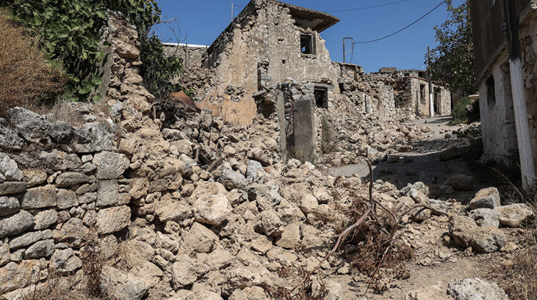 Καταστροφές σε σπίτια μετά τον ισχυρό σεισμό των 5,8 Ρίχτερ στην Κρήτη