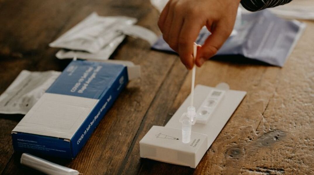 Self test: Από σήμερα η δωρεάν διάθεσή τους σε όλο τον πληθυσμό