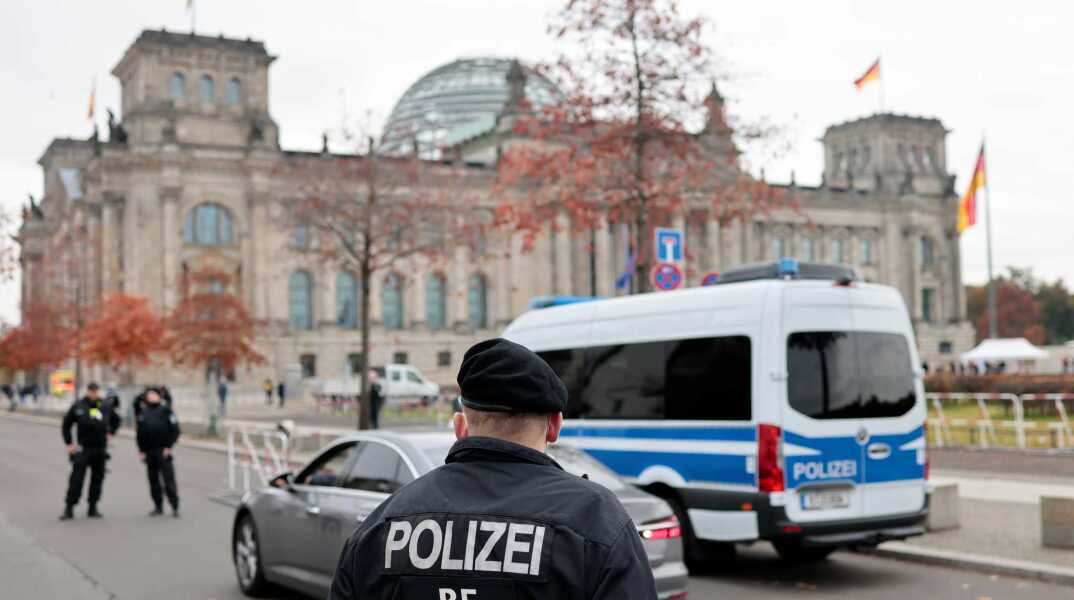 Σοκ στη Γερμανία: Σκότωσε γυναίκα και παιδιά και αυτοκτόνησε για ένα πλαστό πιστοποιητικό εμβολιασμού