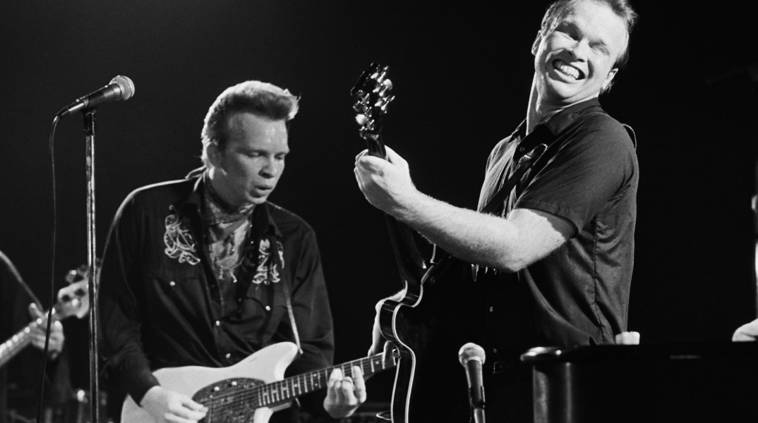 Το συγκρότημα The Blasters κατά τη διάρκεια συναυλίας