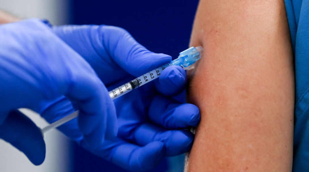 Εμβόλιο Pfizer - Εμβολιασμός