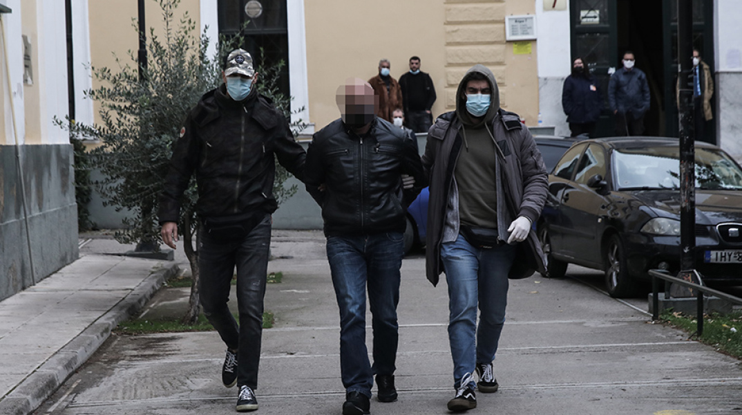 Ποινική δίωξη στον 51χρονο δράστη της δολοφονίας στη Γλυφάδα