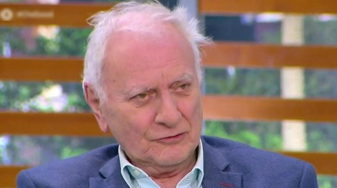 Ο Κώστας Χαρδαβέλλας