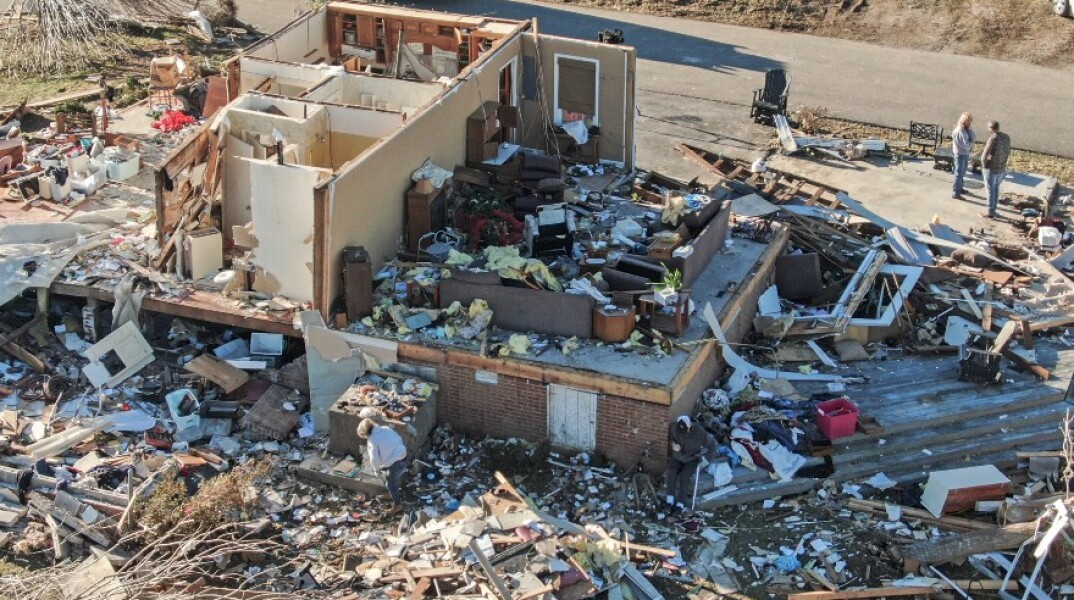 Ανεμοστρόβιλοι σάρωσαν έξι πολιτείες των ΗΠΑ