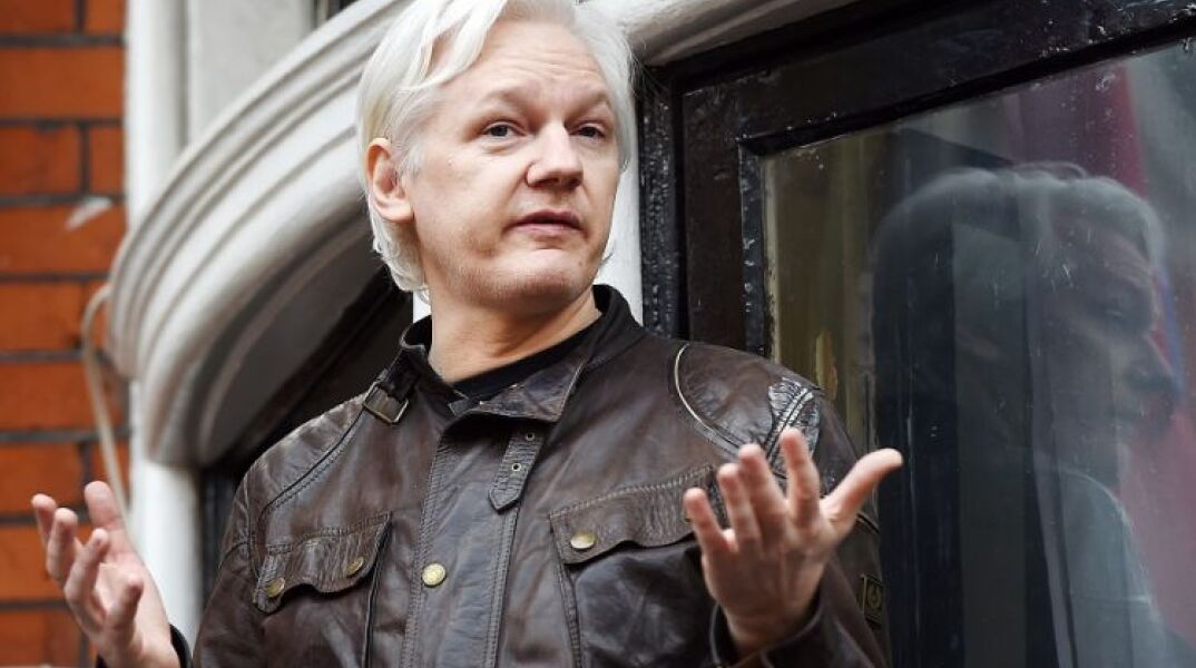 Ο Τζούλιαν Ασάνζ