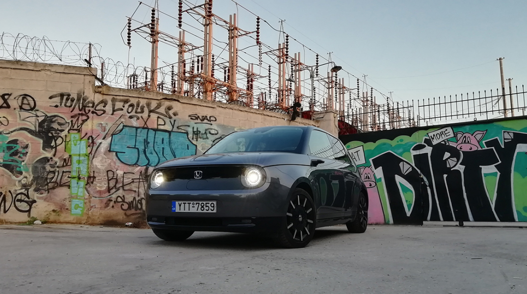 Το αμιγώς ηλεκτρικό αυτοκίνητο Honda e θέτει νέα τεχνολογικά πρότυπα στην κατηγορία συμπαγών EV