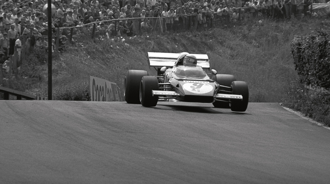 McKlein: Κυκλοφορούν τα θεματικά βιβλία και τα ημερολόγια για το 2022.