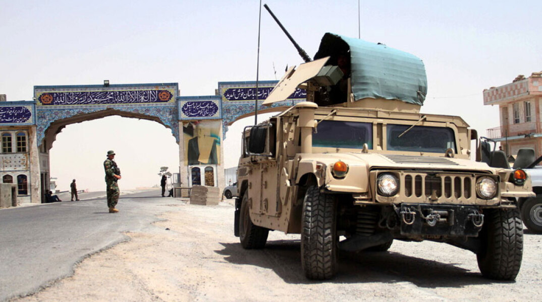 Αμερικανικό Hummer στο Αφγανιστάν στα χέρια των Ταλιμπάν