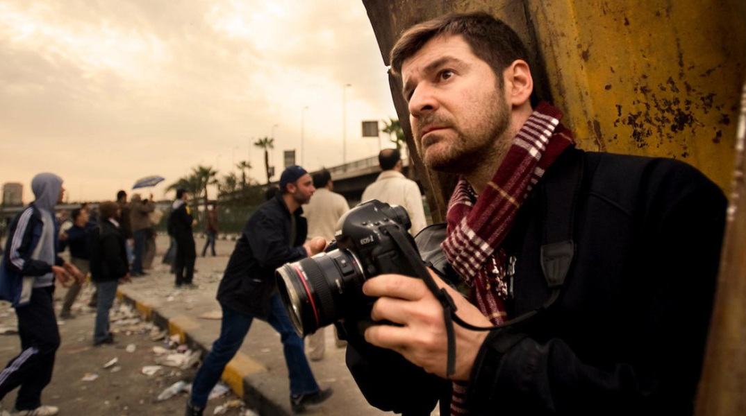 Hondros: Το ντοκιμαντέρ στο Netflix για τον πολεμικό ανταποκριτή