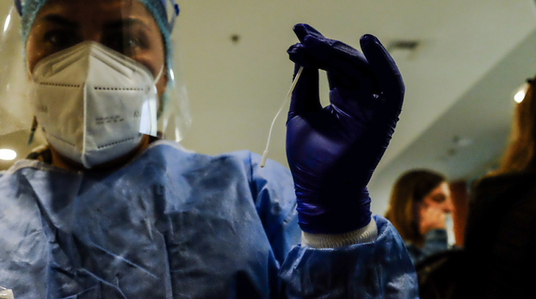 Μετάλλαξη Όμικρον: 10 τα κρούσματα στην Ελλάδα © EUROKINISSI/ ΓΙΩΡΓΟΣ ΚΟΝΤΑΡΙΝΗΣ