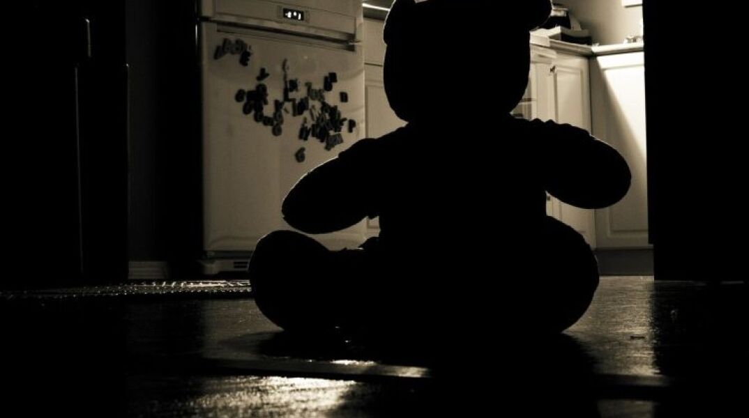 Πετρούπολη: Αρνείται όλες τις κατηγορίες περί βιασμού ο 31χρονος νηπιαγωγός