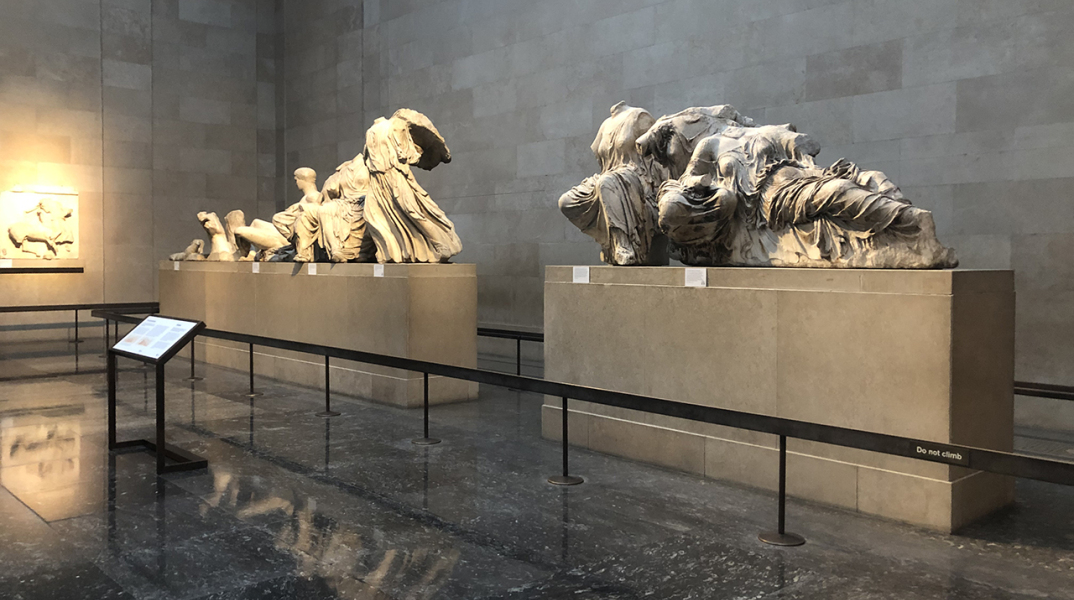 Γλυπτά του Παρθενώνα: άνοιξε ξανά η αίθουσα στο Βρετανικό Μουσείο