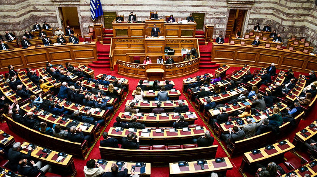 Η συζήτηση στη Βουλή για τον Προϋπολογισμό 2022 - Στο βήμα ο πρωθυπουργός Κυριάκος Μητσοτάκης