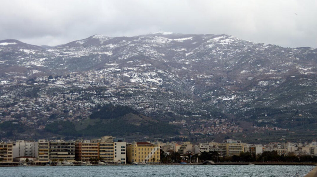 Χιόνια στο Πήλιο, με την κακοκαιρία «Κάρμελ» να επηρεάζει τη Μαγνησία