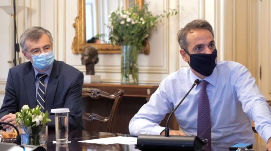 Ο Σωτήρης Τσιόδρας με τον Κυριάκο Μητσοτάκη