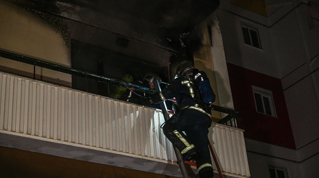 Στο Νέο Ηράκλειο βρέθηκε νεκρό άτομο σε φωτιά σε διαμέρισμα (ΦΩΤΟ ΑΡΧΕΙΟΥ)