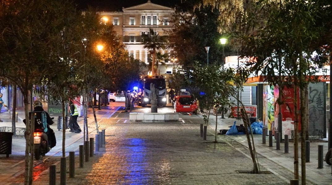 Μετάλλαξη Όμικρον - Σαρηγιάννης: Το lockdown θα είναι υποχρεωτική κίνηση