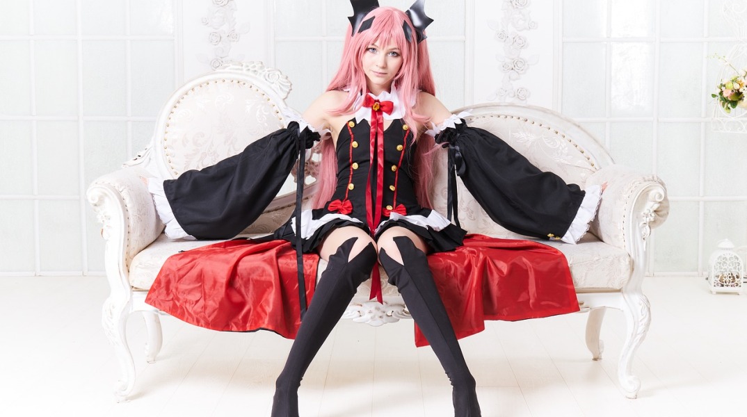 E-girl: Μια υποκουλτούρα που ζει στο διαδίκτυο και το TikTok. Τα χαρακτηριστικά και η αισθητική τους πρόταση.