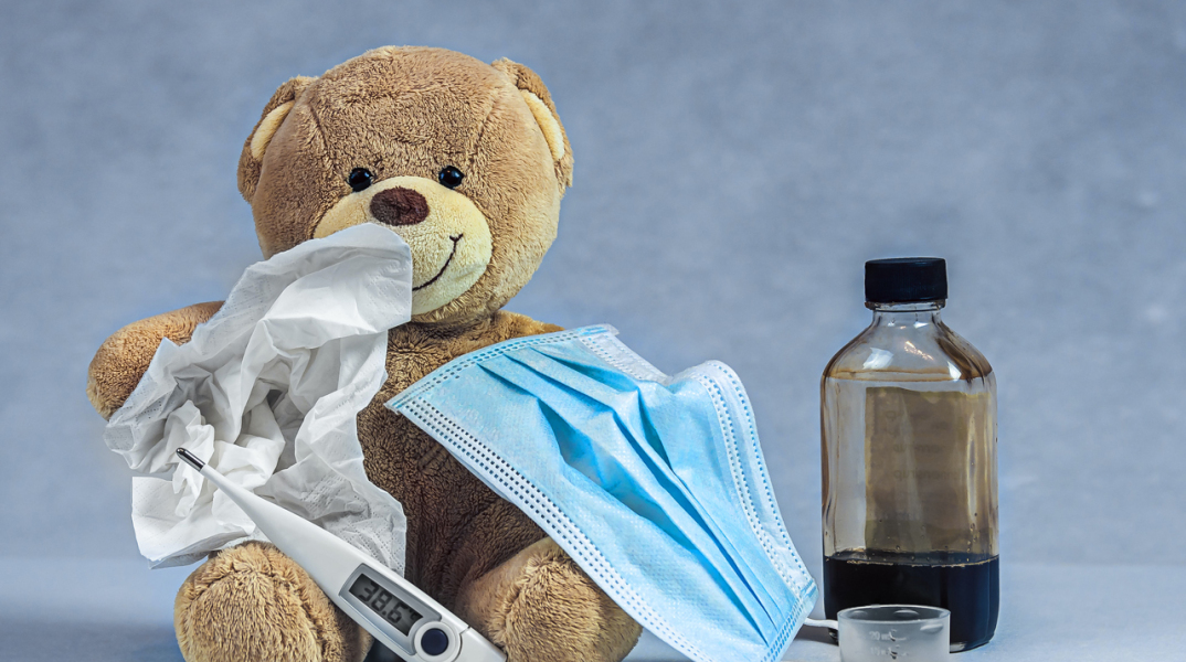 Ο ΠOY συνιστά ιβουπροφαίνη και ασπιρίνη για την αντιμετώπιση των ήπιων ανεπιθύμητων ενεργειών του εμβολίου κατά της COVID-19.