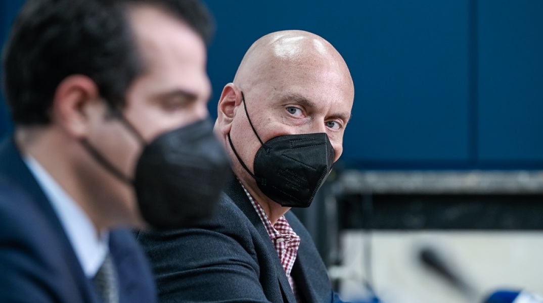 Εκτάκτως στη σημερινή ενημέρωση ο πρόεδρος του ΕΟΔΥ Θεοκλής Ζαούτης