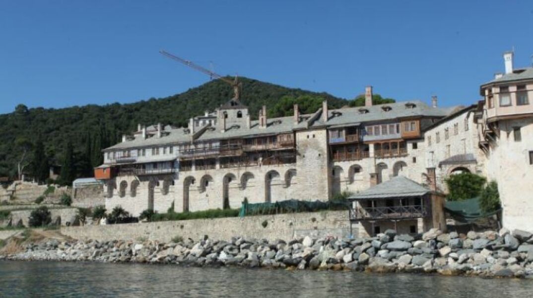 Άγιον Όρος: Συνεχίζονται οι έρευνες για τον 58χρονο μοναχό - Εντοπίστηκε χθες η λέμβος στην οποία επέβαινε	