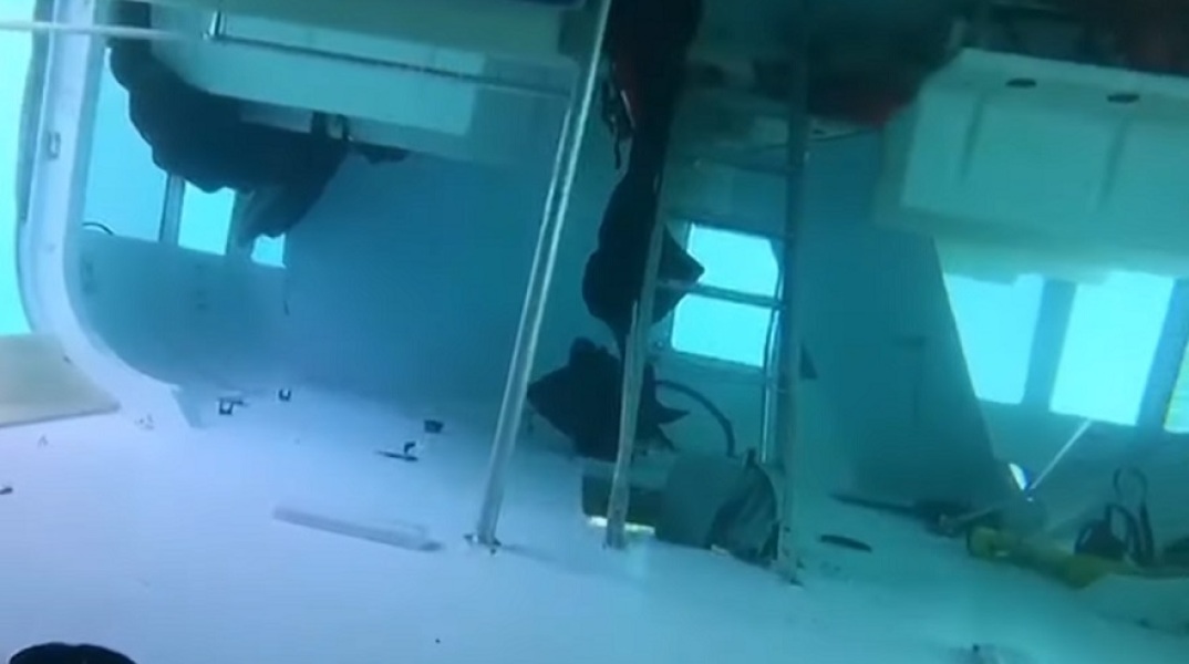 Η υποβρύχια έρευνα των βατραχανθρώπων στο βυθισμένο ιστιοφόρο στην Πάρο