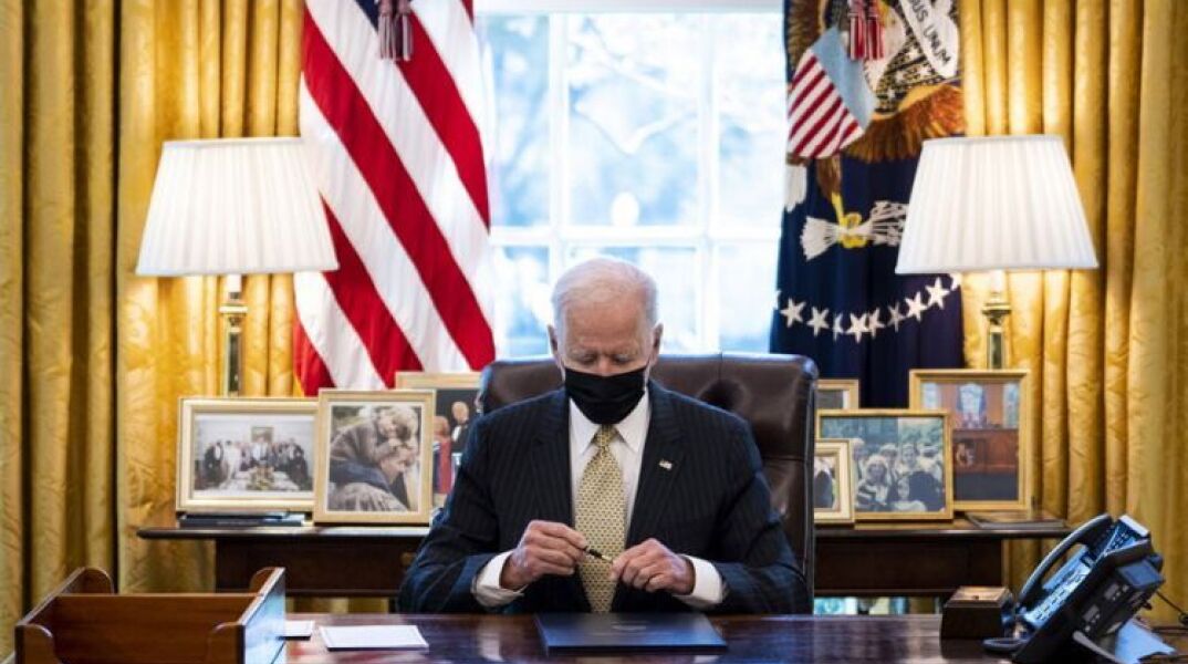 ΗΠΑ: Πολίτης εξύβρισε τον Μπάιντεν κατά τη διάρκεια χριστουγεννιάτικου τηλεφωνήματος