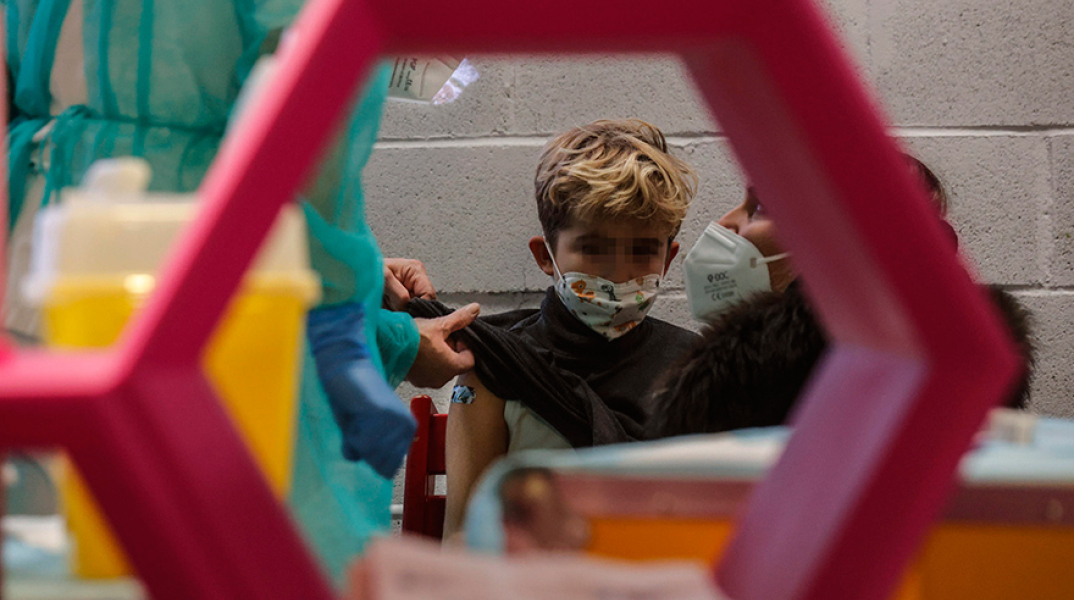 Εμβόλια: Άνοιξαν 120.000 ραντεβού για παιδιά 5-11 ετών