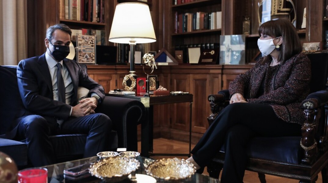 Ο Κυριάκος Μητσοτάκης και η Κατερίνα Σακελλαροπούλου