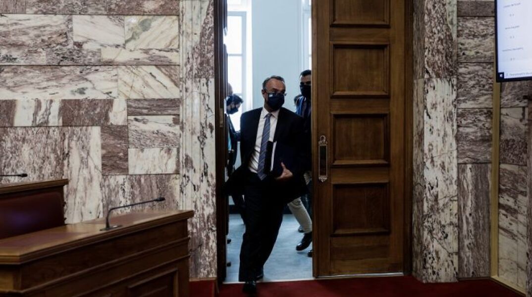 Στο χειρουργείο εκτάκτως ο Χρήστος Σταϊκούρας