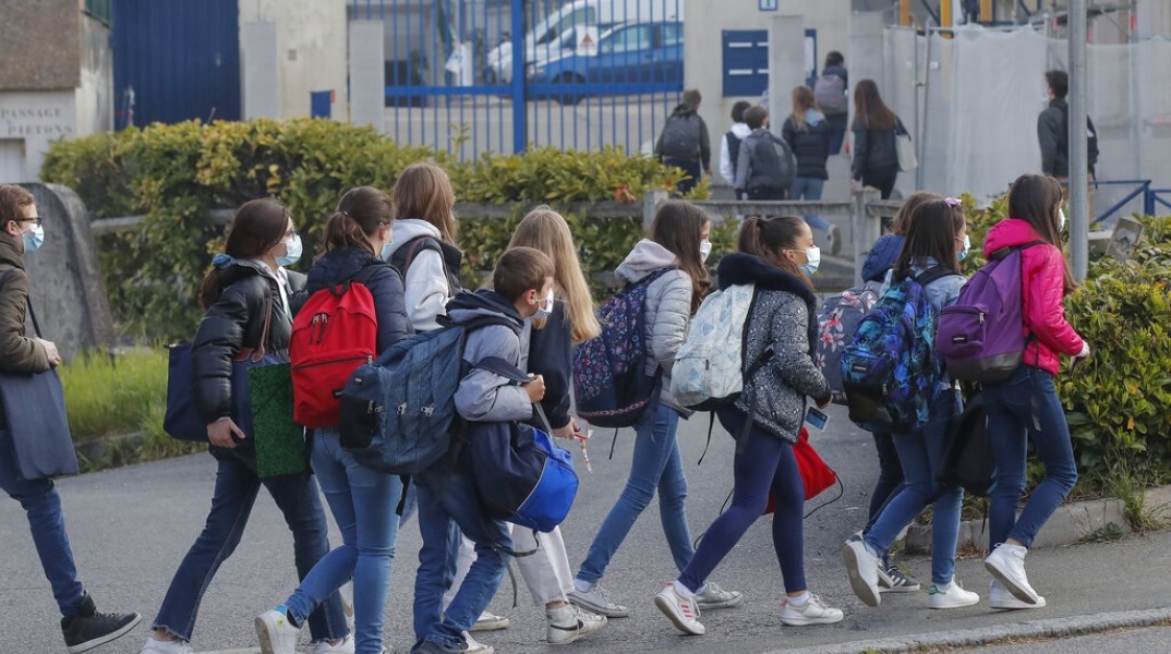 Αύριο στις 14:00 η συνεδρίαση της επιτροπής για τα σχολεία – Αμέσως μετά ανακοινώσεις από Πλεύρη & Κεραμέως