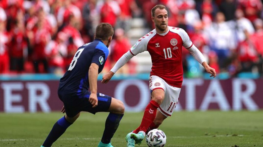 Ο Κρίστιαν Έρικσεν, ο ποδοσφαιριστής της Δανίας που κατέρρευσε στον αγώνα με τη Φινλανδία για το Euro 2020 © EPA/Friedemann Vogel   
